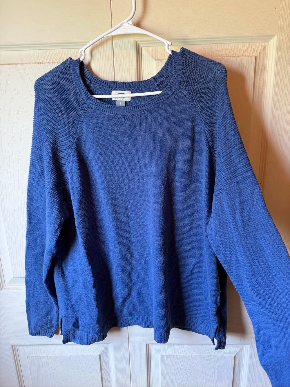 Old Navy Women's Crewneck Sweater in Navy